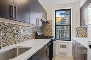 415 Beverley Rd, New York City, NY 11218 - Photo 8