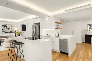 160 Central Park S, New York City, NY 10019 - Photo 4