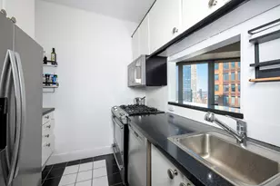 150 W 56th St, New York City, NY 10019 - Photo 2