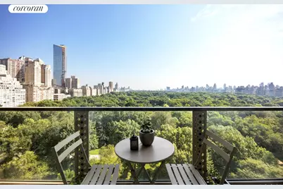 210 Central Park S #17D, New York City, NY 10019 - Photo 2