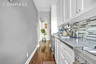 255 W 23rd St, New York, NY 10011 - Photo 20