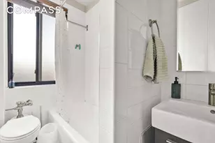 255 W 23rd St, New York, NY 10011 - Photo 22