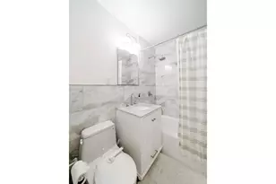 201 E 36th St, New York, NY 10016 - Photo 1