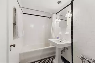 405 W 23rd St, New York City, NY 10011 - Photo 4