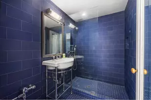 405 W 23rd St, New York City, NY 10011 - Photo 4