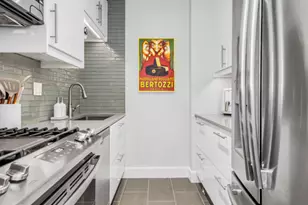 400 E 56th St, New York City, NY 10022 - Photo 4