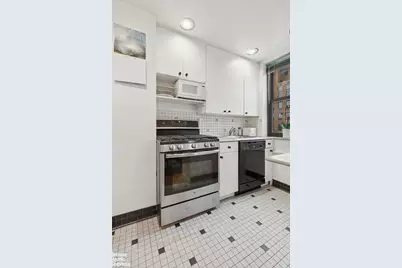 161 W 16th Street #12K, New York City, NY 10011 - Photo 8
