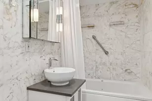 161 W 16th St, New York City, NY 10011 - Photo 10