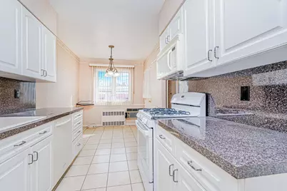 2509 E 29th Street, New York City, NY 11235 - Photo 14