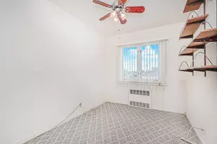 2509 E 29th St, New York City, NY 11235 - Photo 28