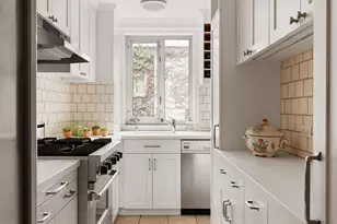 169 E 78th St, New York City, NY 10075 - Photo 8