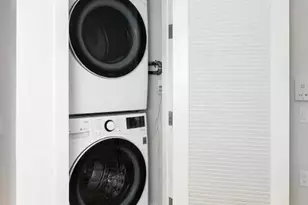 517 W 29th St, New York City, NY 10001 - Photo 8