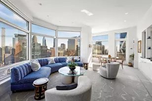 301 W 57th St, New York City, NY 10019 - Photo 4