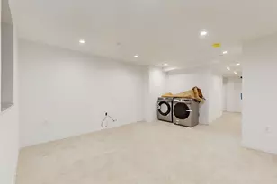 800 5th Ave, Brooklyn, NY 11232 - Photo 24