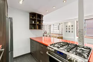 300 Albany St, New York City, NY 10280 - Photo 6