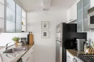 210 Warren St, New York City, NY 10282 - Photo 12