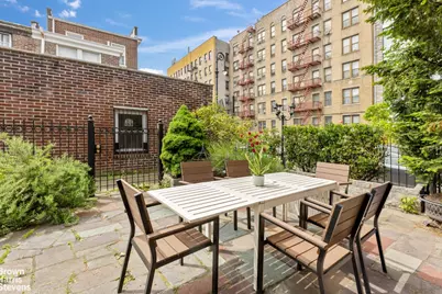 221 E 21st Street, New York, NY 10010 - Photo 6