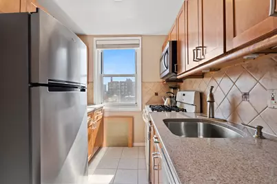 66-01 Burns Street #3-W, New York City, NY 11374 - Photo 4
