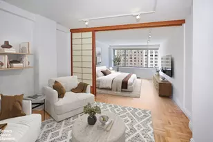 315 W 70th St, New York City, NY 10023 - Photo 2