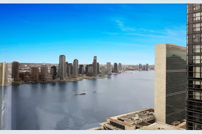 845 United Nations Plaza #43C, New York City, NY 10017 - Photo 8
