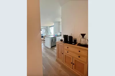 5241 Center Boulevard #1410, New York City, NY 11101 - Photo 4