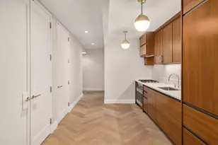 150 Charles St, New York City, NY 10014 - Photo 2