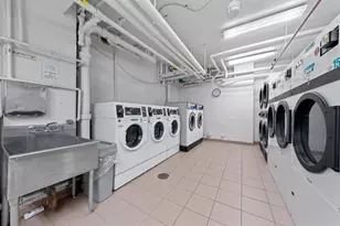 240 E 35th St, New York City, NY 10016 - Photo 16