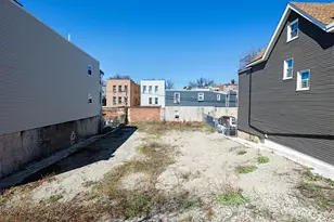 615 Mead St, Bronx, NY 10460 - Photo 1