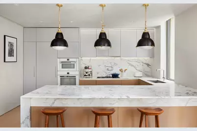 80 E 10th Street #3W, New York, NY 10003 - Photo 4
