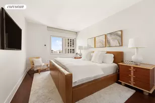 58 W 58th St, New York City, NY 10019 - Photo 2