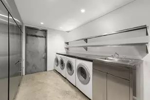 205 W 19th St, New York City, NY 10011 - Photo 16