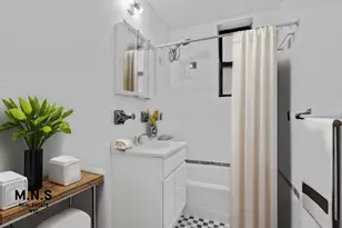 43-09 40th St, New York City, NY 11104 - Photo 6