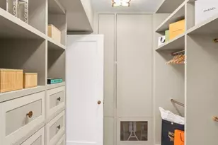 1 W 67th St, New York City, NY 10023 - Photo 10