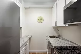 30 E 37th St, New York City, NY 10016 - Photo 4