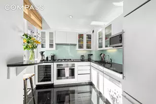 60 E 55th St, New York City, NY 10022 - Photo 8