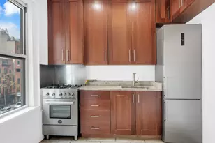 261 W 22nd St, New York City, NY 10011 - Photo 6