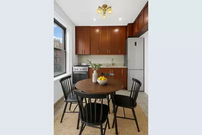 261 W 22nd Street #20, New York City, NY 10011 - Photo 2