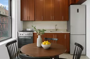 261 W 22nd St, New York City, NY 10011 - Photo 2