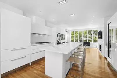152 E 63rd Street #2, New York City, NY 10065 - Photo 2