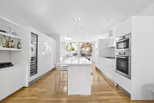 152 E 63rd St, New York City, NY 10065 - Photo 1