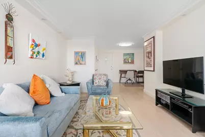 165 W 66th Street #15D, New York, NY 10023 - Photo 4