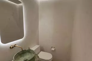 900 Park Ave, New York City, NY 10075 - Photo 16