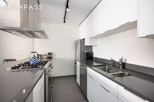 222 W 14th St, New York City, NY 10011 - Photo 6