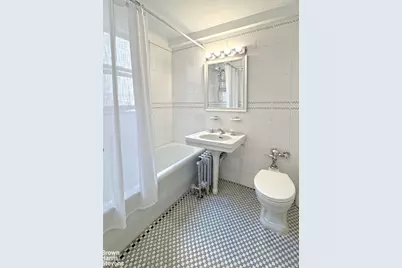 205 E 69th Street #8G, New York City, NY 10021 - Photo 22