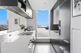 252 South St, New York City, NY 10002 - Photo 8