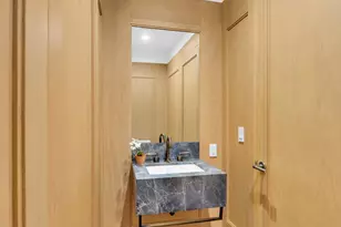 350 W 71st St, New York, NY 10023 - Photo 18