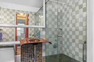 220 E 57th St, New York City, NY 10022 - Photo 4