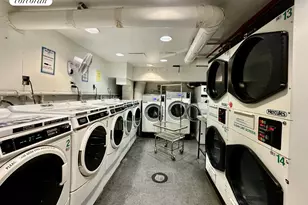 220 E 57th St, New York City, NY 10022 - Photo 6