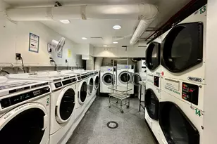 220 E 57th St, New York City, NY 10022 - Photo 12