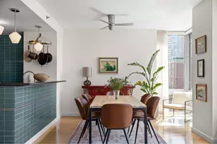 225 W 60th St, New York City, NY 10023 - Photo 4